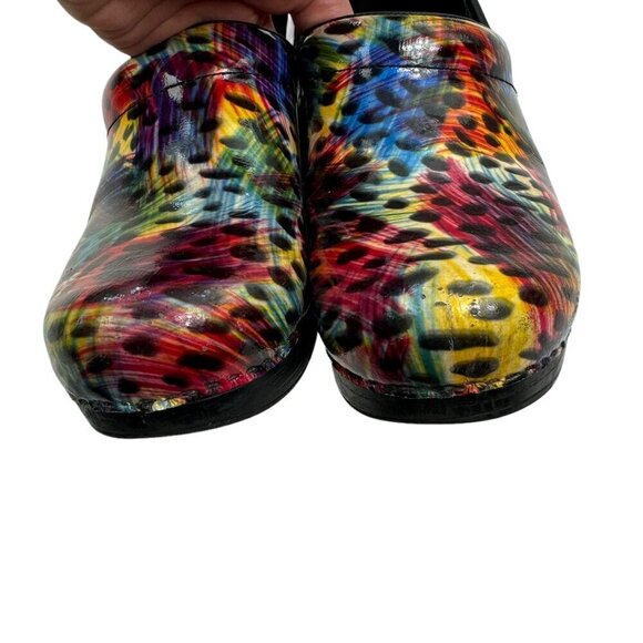 Dansko Abstract/Artsy Rainbow Animal Print Slip-On Clogs Women's SZ 37/US 6.5-7 - Picture 4 of 8